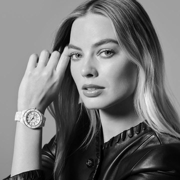 Margot Robbie - Magazine and Celebrity Portraits Collection in margotrobbie_7mz4kc1evhzf1.jpg - hidden celebrity photo